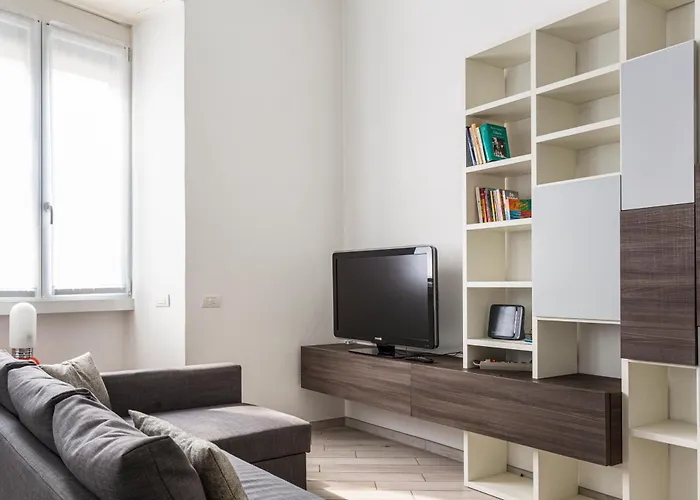 Apartment Hostmate - - Via Pacini 91 - Citta Studi
